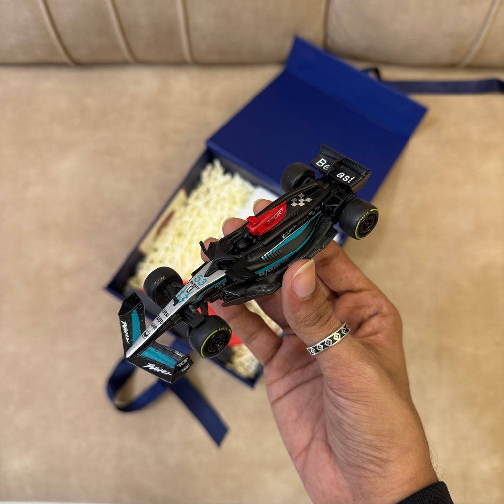 Mercedes AMG Petronas F1 Hamper